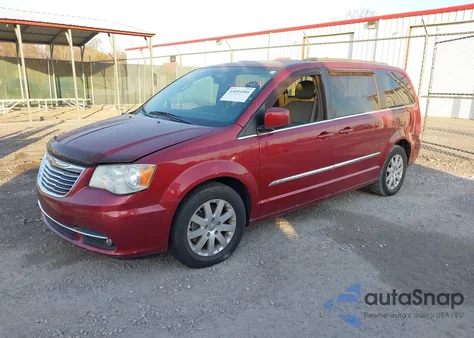 2014 Chrysler Town & Country Touring z USA, uszkodzony, nr VIN 2C4RC1BG5ER277934